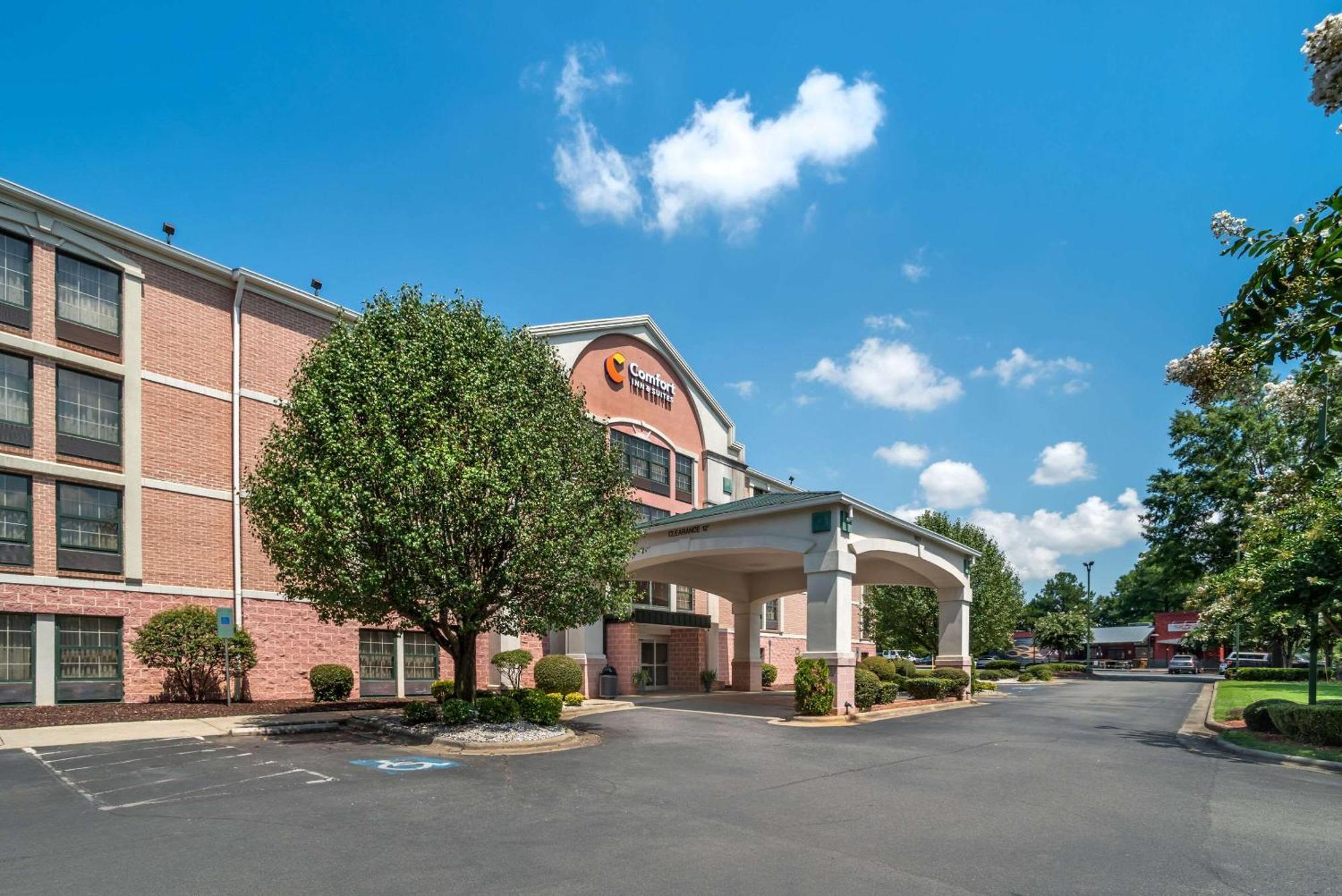 Comfort Inn & Suites Lake Norman Cornelius Exterior foto
